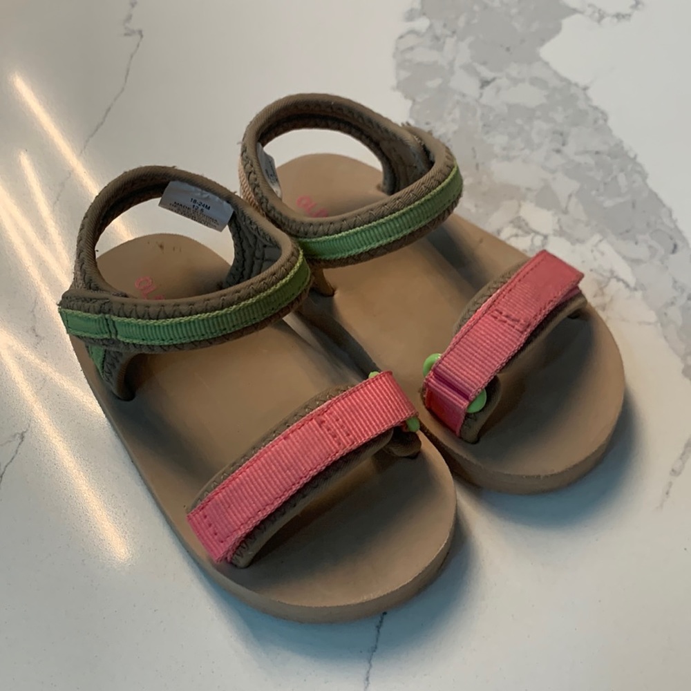 Old Navy baby sandals size 12.5 (18-24 months)
